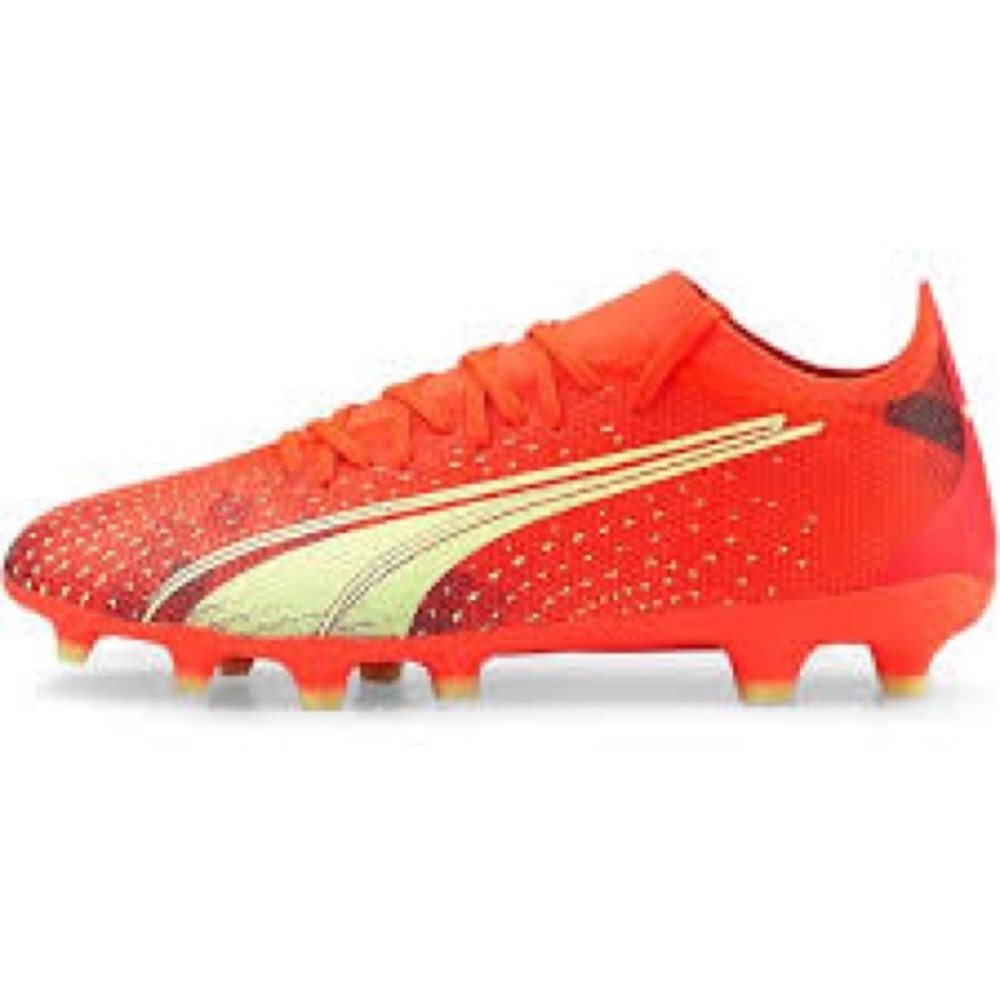 Soccer cleats